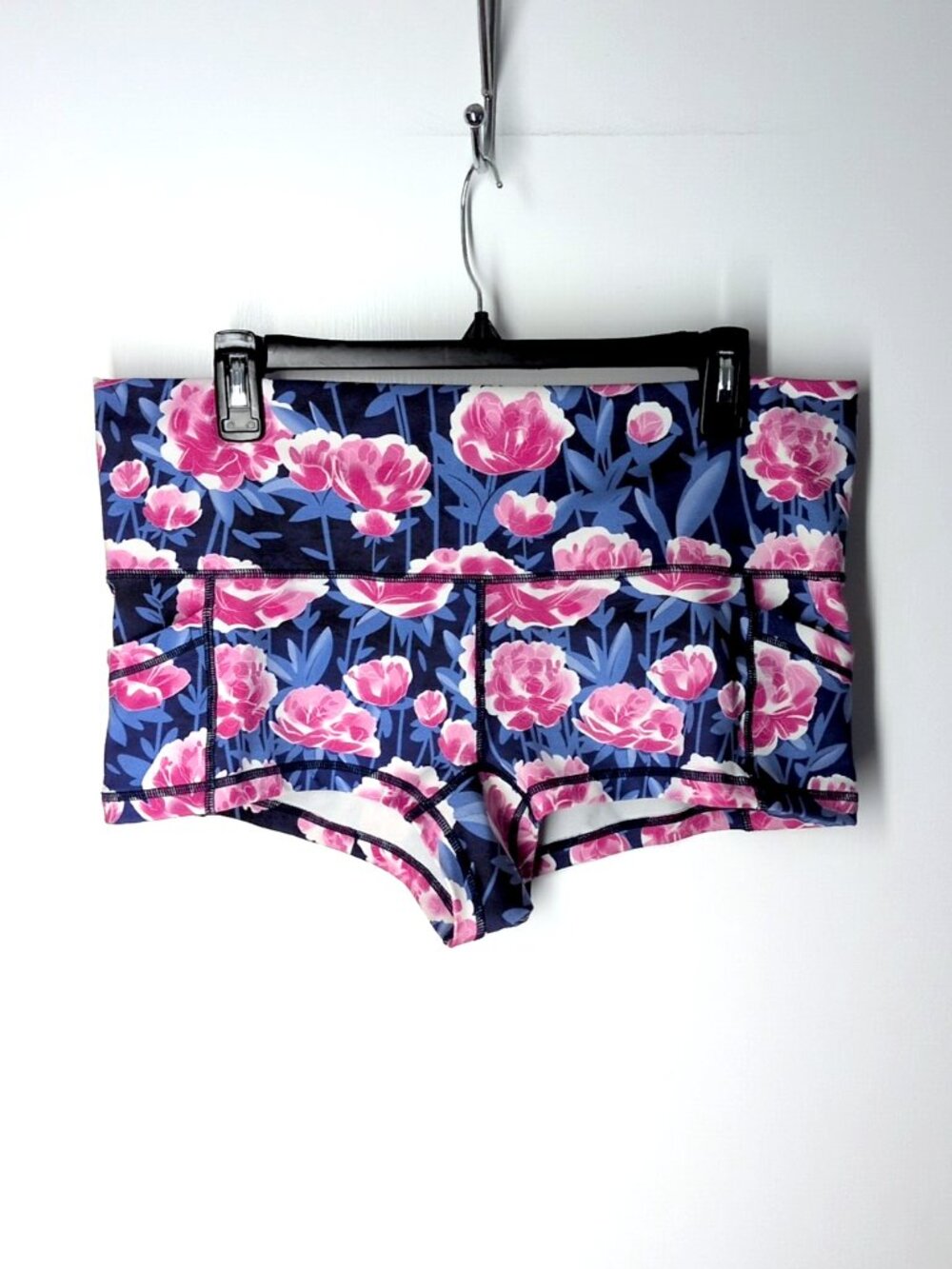 Popflex Blogilates blue/pink floral peony Booty Pop shorts 12 pockets high rise